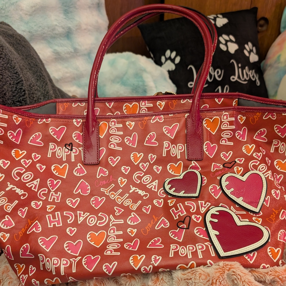 Heart Print Tote Bag - Red and Pink